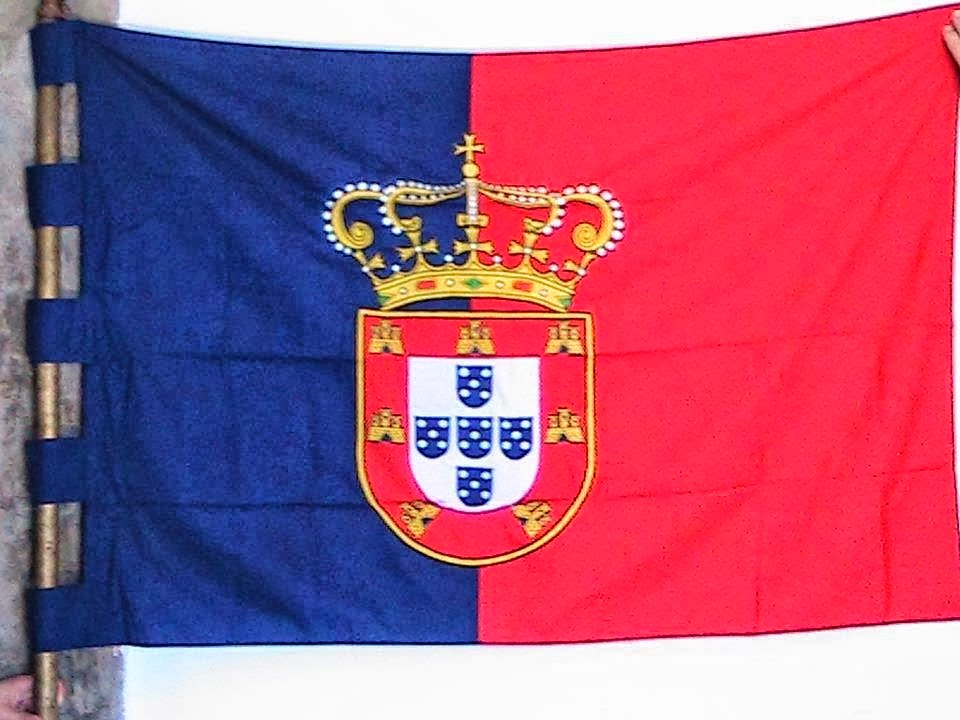 ASCENDENS A BANDEIRA AZUL E VERMELHA Breve reflexão.